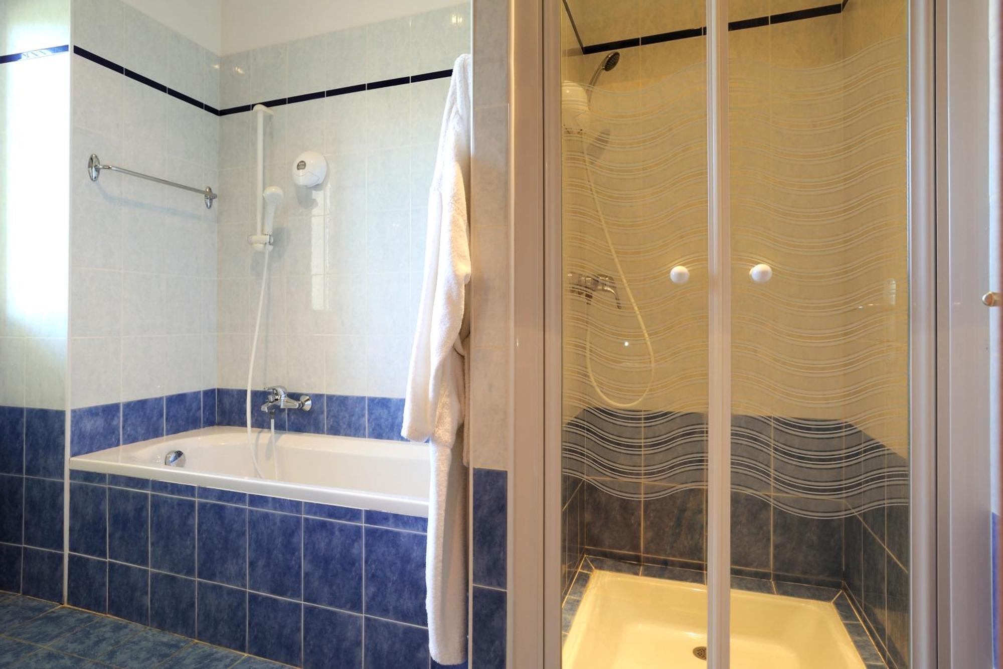 Societe Hoteliere De Montmirail 지공다스 외부 사진